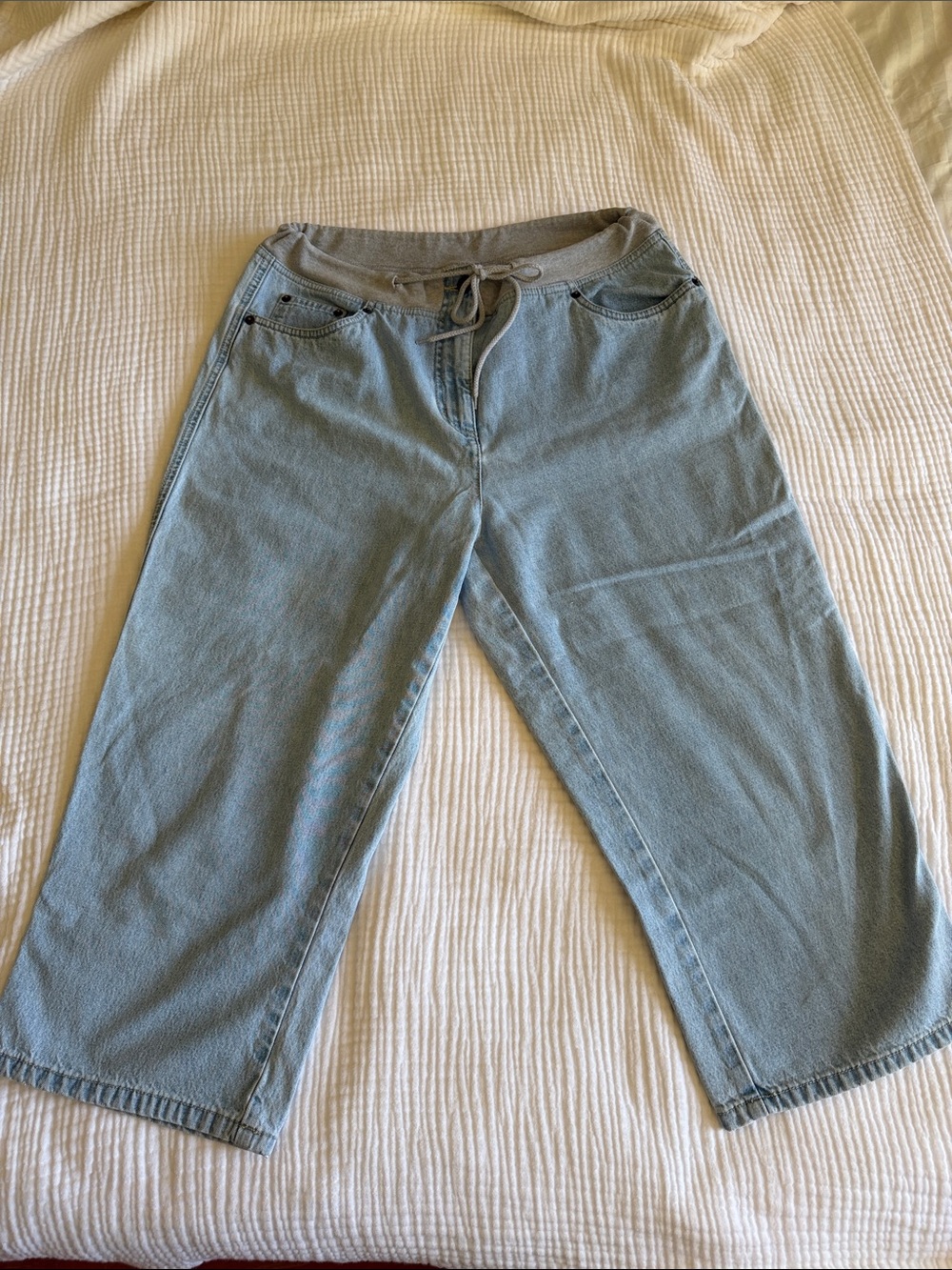 Bill Blass Light Blue Cropped Jeans
